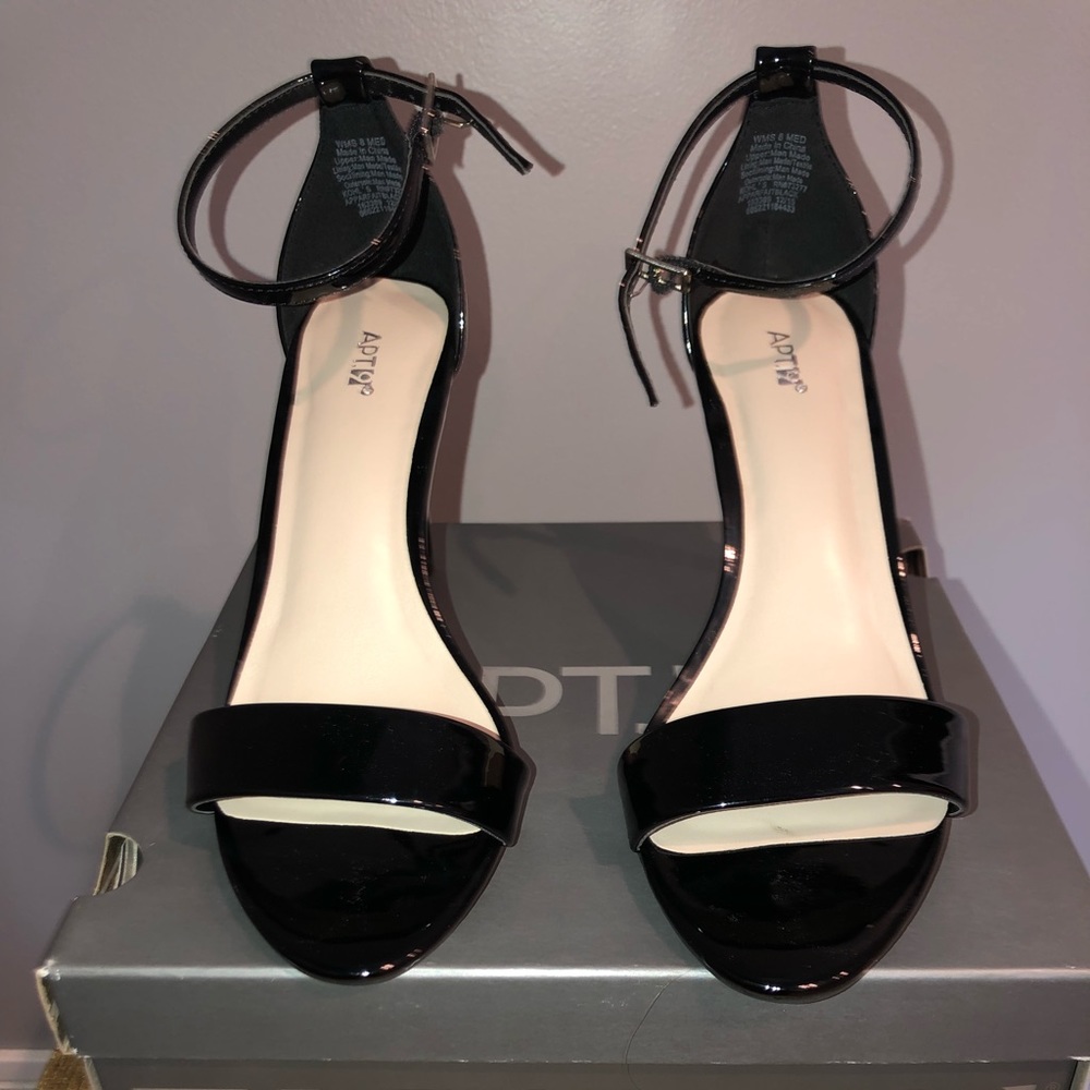 Women's Glossy Black Heels